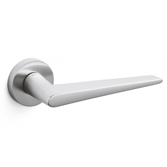 Olivari Nina Door Handle on a Round Rose 