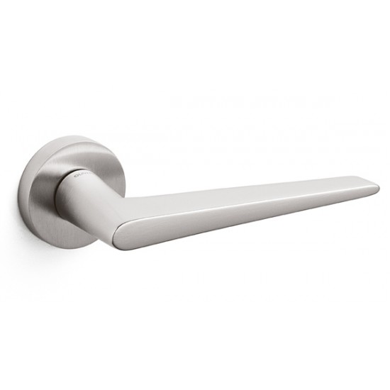 Olivari Nina Door Handle on a Round Rose 