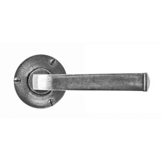 Finesse Design Allendale Range Latch Door Handle on a Rose in Pewter